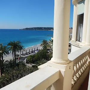 https://le-regina.fr-provencehotel.com